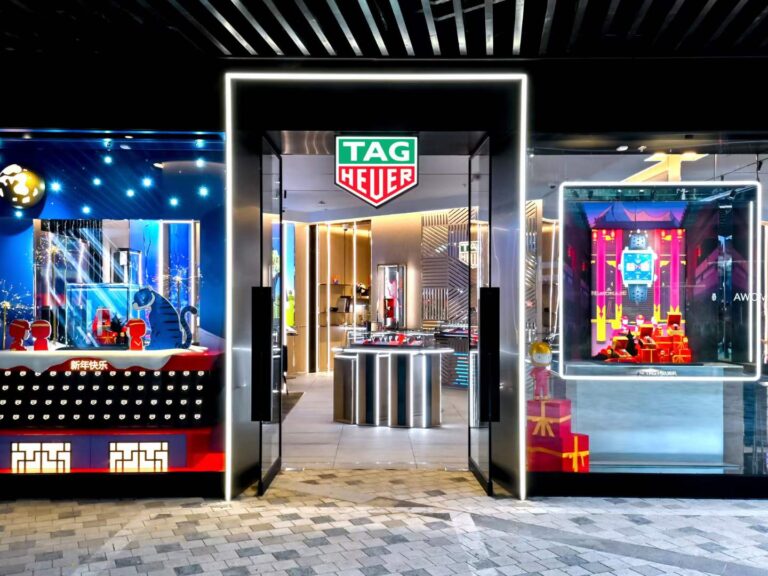 TAG HEUER store appearence