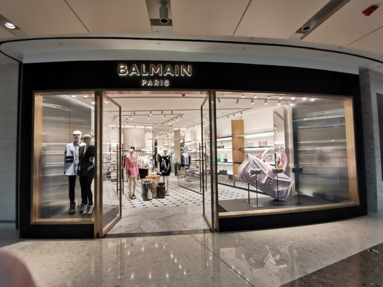 BALMAIN Store appearance