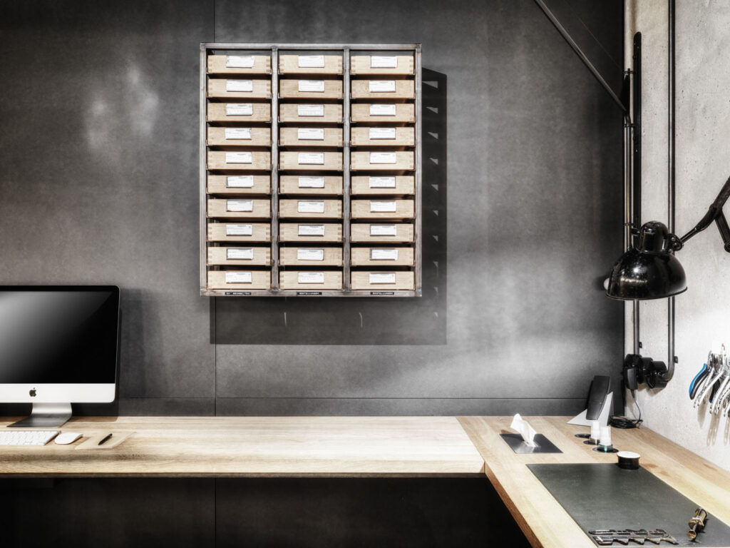 leidmann,optical,retail solutions,custom display